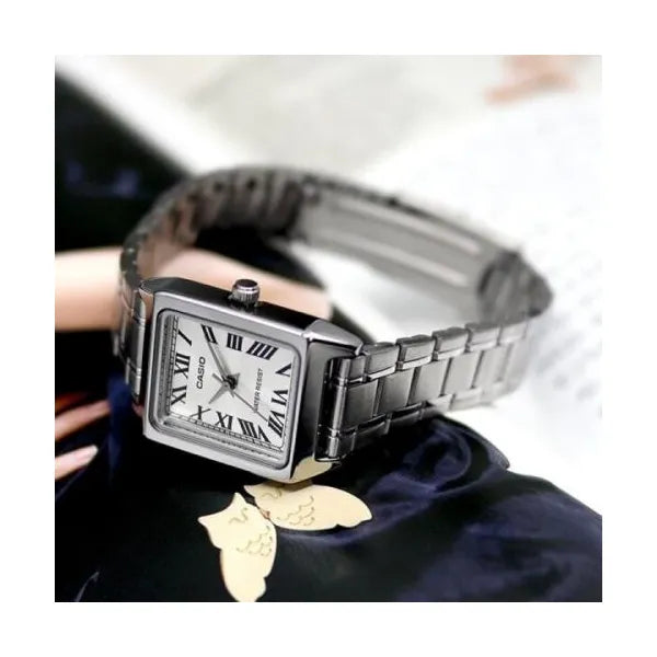 Casio LTP-V007D-7B női karóra, ezüst, acél szíj, 31 mm, WR30 + díszdoboz