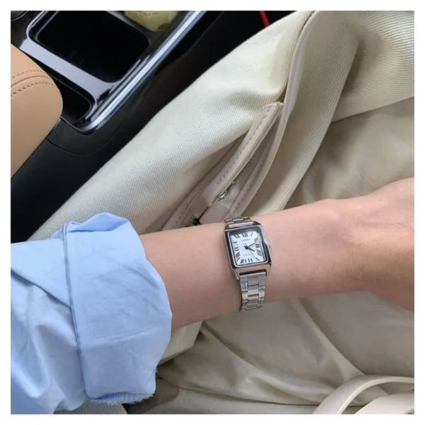 Casio LTP-V007D-7B női karóra, ezüst, acél szíj, 31 mm, WR30 + díszdoboz