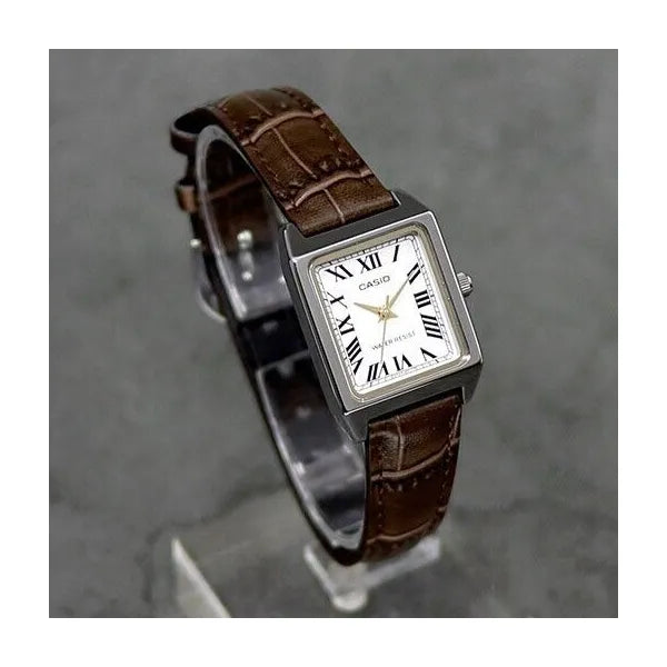 Casio LTP-V007L-7B2 női karóra, ezüst téglalap tok 31mm, bőr szíj, fehér számlap