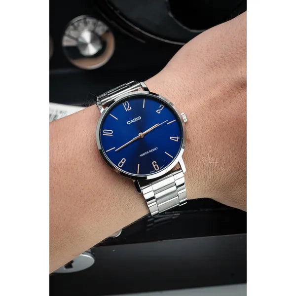 Casio LTP-VT01D-2B2 női karóra, ezüst acél szíj, sötétkék számlap, 40 mm