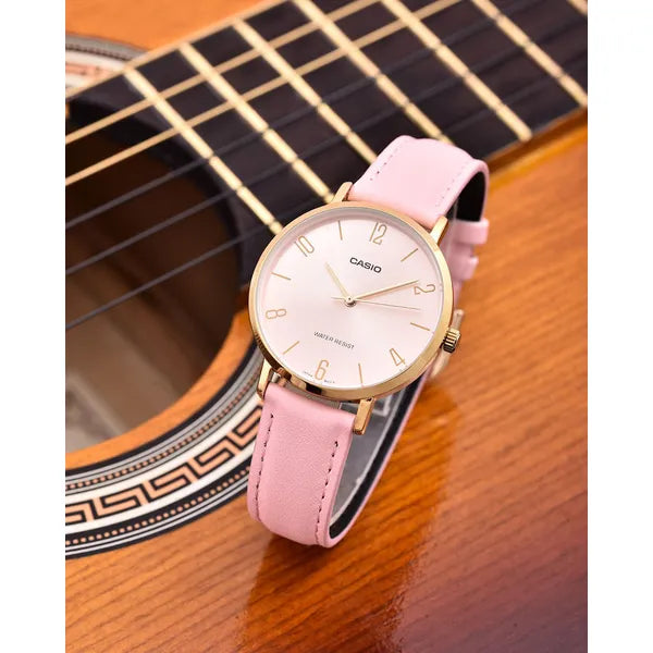 Casio LTP-VT01GL-4B női karóra, rózsaszín bőr, arany tok, kvarc, díszdoboz