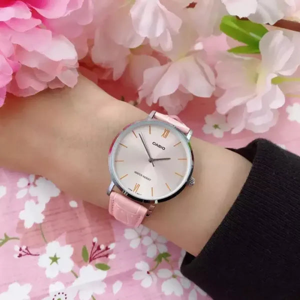 Casio LTP-VT01L-4B női karóra, 34 mm, rózsaszín bőrszíj, rózsaarany számlap