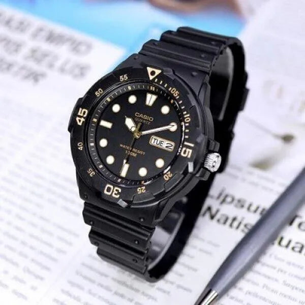Casio MRW-200H-1E férfi kvarc karóra, 44 mm, WR100, fekete, dátumos