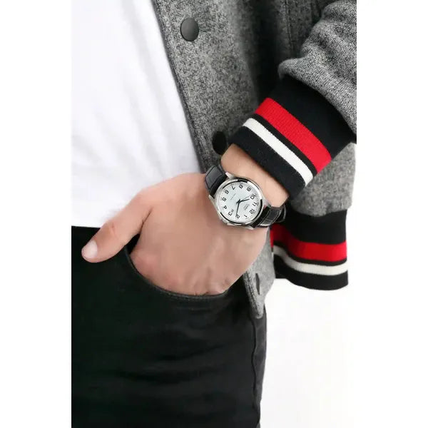 Casio MTP-1183E-7B férfi karóra, bőr szíj, fehér számlap, WR30, 39 mm