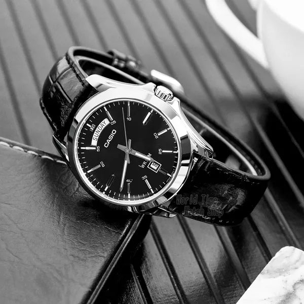 Casio MTP-1370L-1A férfi karóra, kvarc, fekete számlap, bőr szíj, WR50