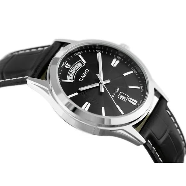 Casio MTP-1381L-1A férfi karóra, fekete bőr szíj, WR50, 40 mm