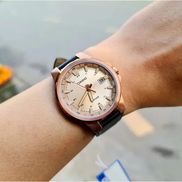 Casio MTP-E173RL-5A férfi karóra, rozéarany számlap, bőrszíj, WR50, dobozzal