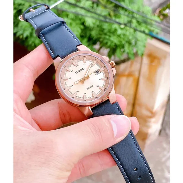 Casio MTP-E173RL-5A férfi karóra, rozéarany számlap, bőrszíj, WR50, dobozzal