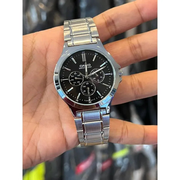 Casio MTP-V300D-1A férfi karóra, acél szíj, fekete számlap, kvarc, 46 mm