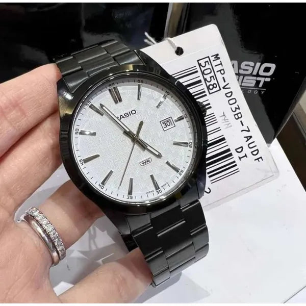 Casio MTP-VD03B-7A férfi karóra, fekete acél, 42 mm, fehér számlap, WR50