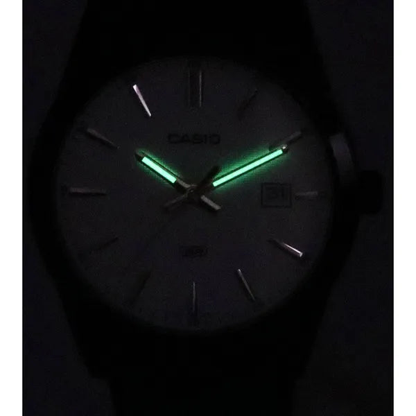 Casio MTP-VD03B-7A férfi karóra, fekete acél, 42 mm, fehér számlap, WR50