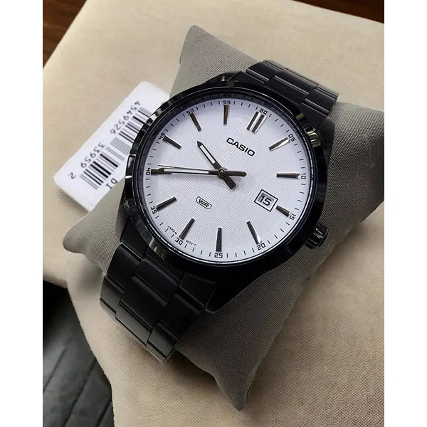 Casio MTP-VD03B-7A férfi karóra, fekete acél, 42 mm, fehér számlap, WR50