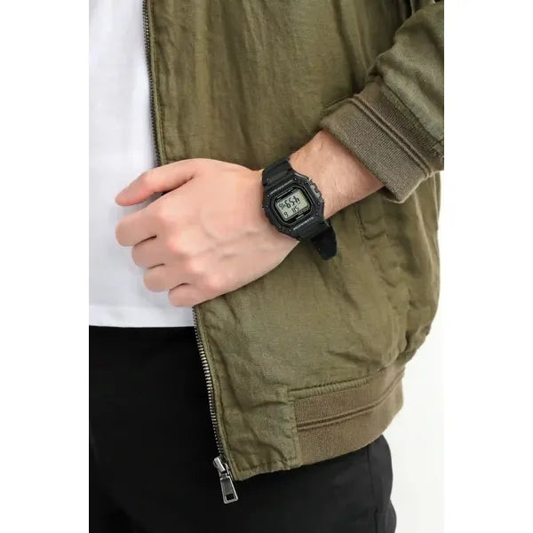 Casio W-218H-1A férfi digitális karóra, WR50, kvarc, LED, fekete, díszdobozzal