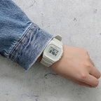 Casio W-218HC-8A uniszex digitális óra, krémszínű szíj, WR50, LED