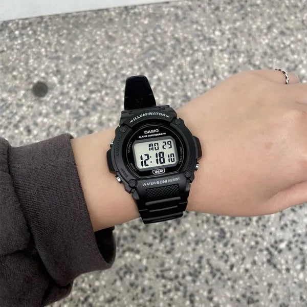Casio férfi digitális karóra W-219H-1A, fekete, WR50, LED, stopper, riasztó