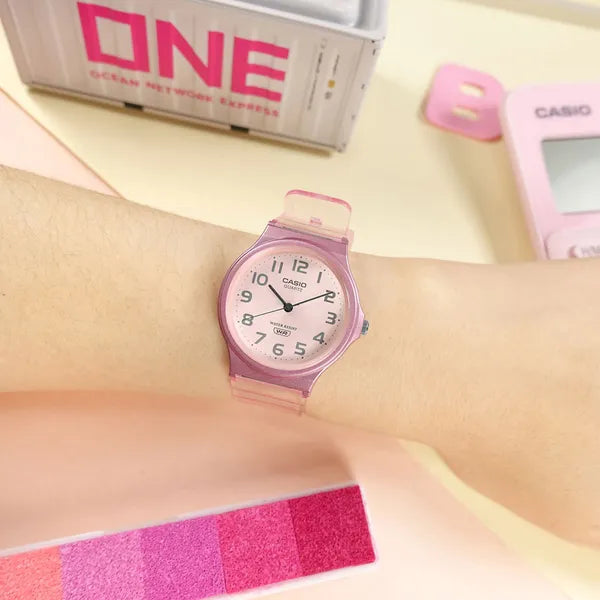 Casio MQ-24S-4BEF női karóra, rózsaszín, 36 mm, 30 m, akril üveg, díszdoboz