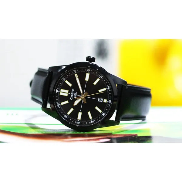 Casio MTP-VD02BL-1E férfi karóra, fekete bőr szíj, dátum, WR30, 41 mm