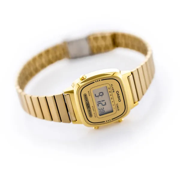Casio Vintage női karóra LA-670WGA-9, arany, rozsdamentes acélszíj, díszdobozzal
