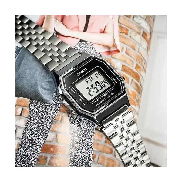 Casio Vintage LA680WA-1 női digitális karóra, ezüst acél, WR30, doboz