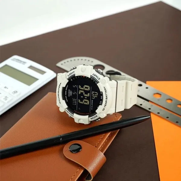Casio AE-1500WH-8B2 férfi digitális karóra, WR100, fehér, 51 mm