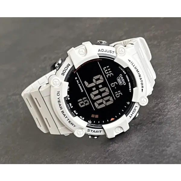 Casio AE-1500WH-8B2 férfi digitális karóra, WR100, fehér, 51 mm