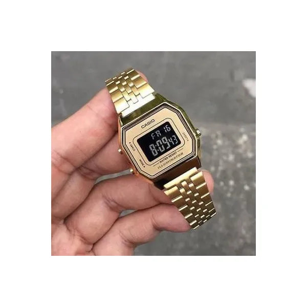Casio Vintage LA680WGA-9B női digitális karóra, arany, WR30