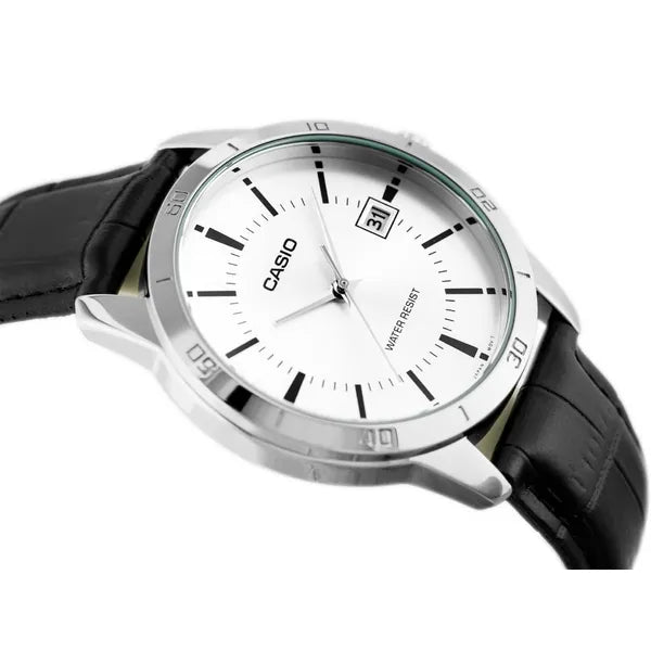 Casio férfi karóra MTP-V004L-7A, ezüst számlap, fekete bőr, WR30, 42 mm