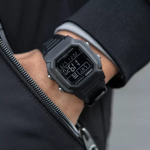 Casio W-800H-1BVES férfi digitális óra, 100 m vízálló, 10 év elem, fekete