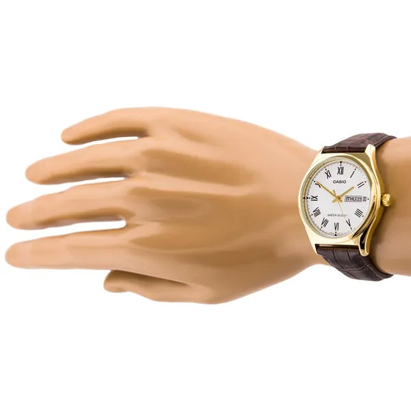 Casio férfi kvarc karóra, aranytok, fehér számlap, barna bőr szíj, WR30, dátum