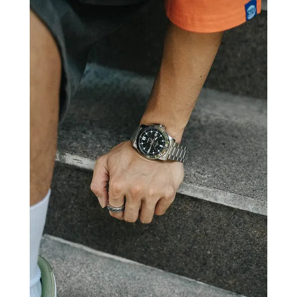 Casio férfi karóra MTP-VD01D-1CVUDF, 44 mm, acél, fekete, WR50, dátum, kvarc