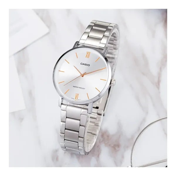 Casio LTP-VT01D-7B női karóra, ezüst, acél szíj, kvarc, WR30, díszdoboz