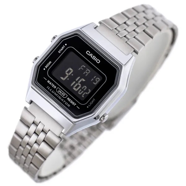 Casio LA680WA-1B női digitális vintage karóra, ezüst acél, fekete, WR30, doboz