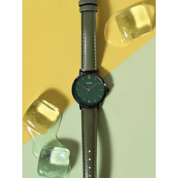 Casio női karóra LTP-VT02BL-3A, zöld számlap, zöld bőr szíj, 30 mm, WR30