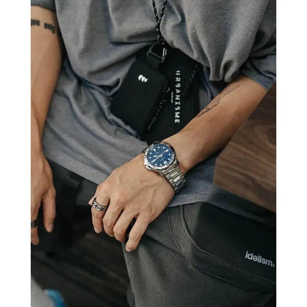Casio MTP-VD01D-2E férfi karóra, acél szíj, kék számlap, 44 mm, WR50
