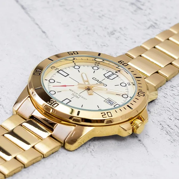 Casio MTP-VD01G-9E férfi karóra, arany, kvarc, acél szíj, WR50, díszdoboz
