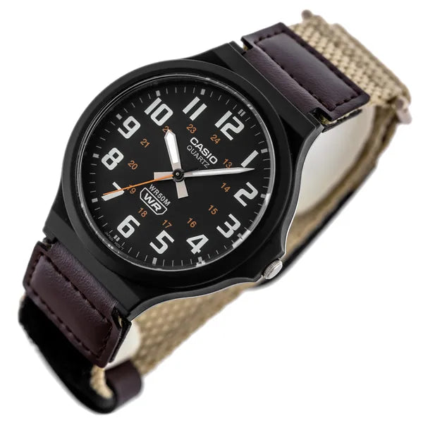 Casio MW-240B-5B férfi karóra, 44 mm, WR50, bőr/textil szíj, fekete számlap