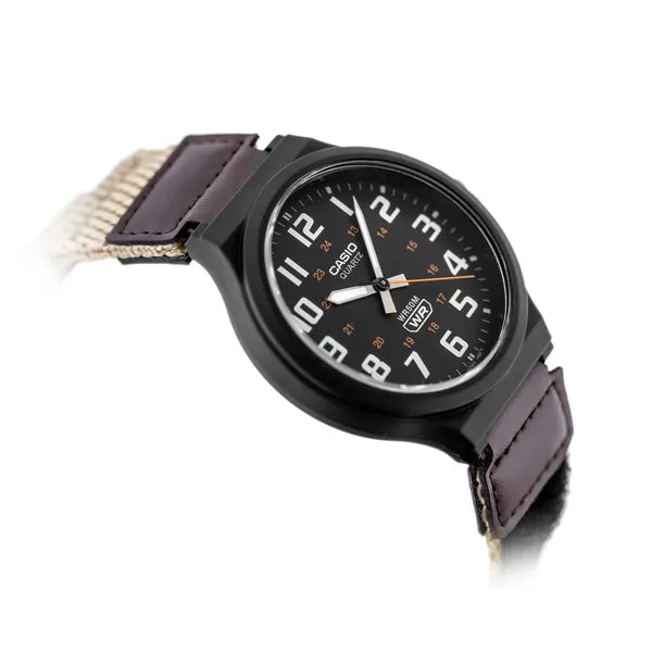 Casio MW-240B-5B férfi karóra, 44 mm, WR50, bőr/textil szíj, fekete számlap
