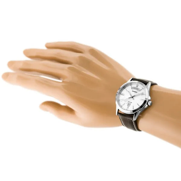 Casio MTP-1381L-7AV férfi karóra, 40 mm, ezüst számlap, barna bőr, WR50