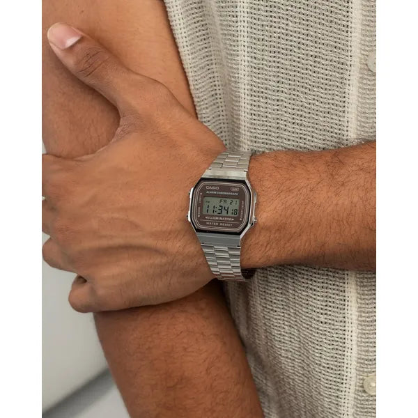Casio A168WA-5A uniszex vintage digitális karóra, acélszíj, WR30, dobozzal
