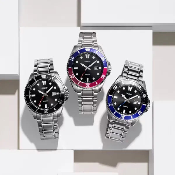Casio MDV-107D-1A1 férfi búváróra, acél szíj, WR200, fekete számlap
