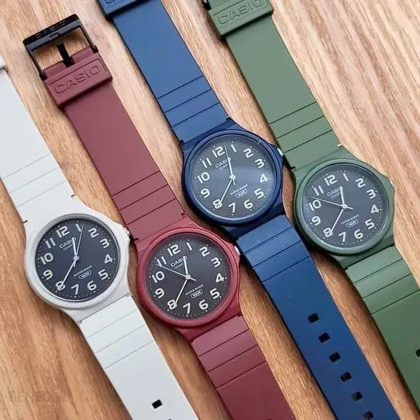 Casio MQ-24UC-2BDF uniszex karóra, 36 mm, kvarc, WR30, kék/fekete, műanyag