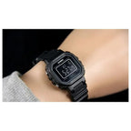 Casio LA-20WH-1BDF gyerek digitális óra, fekete, WR30, díszdobozzal