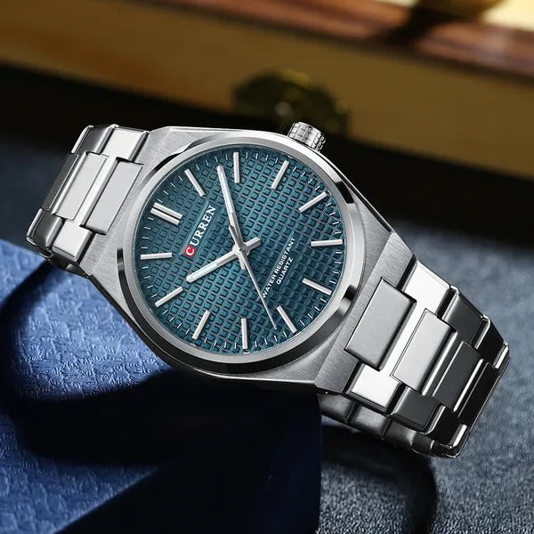 Curren 8439 férfi karóra, kék számlap, ezüst fémszíj, 40 mm, WR30, díszdoboz