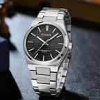 Curren 8439 férfi karóra, 40 mm, fekete számlap, ezüst acél szíj, WR30, dobozzal