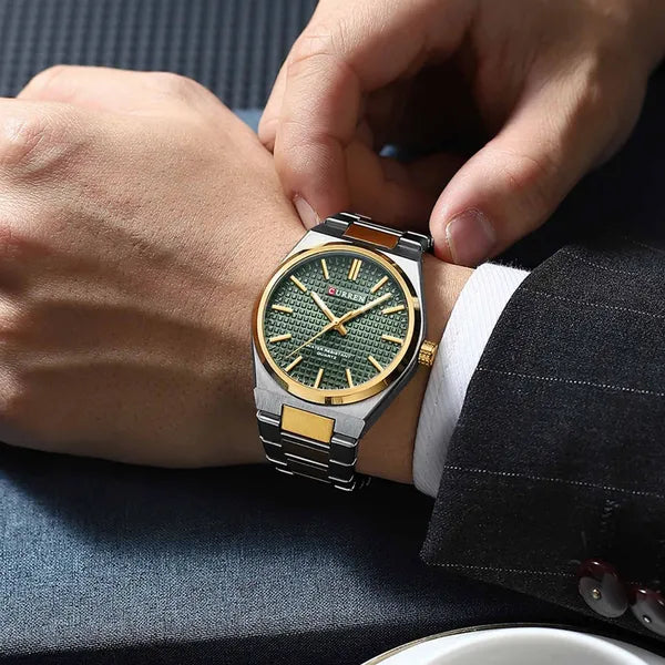 Curren 8439 férfi kvarc karóra, 40 mm, zöld számlap, ezüst/arany fémszíj, WR30
