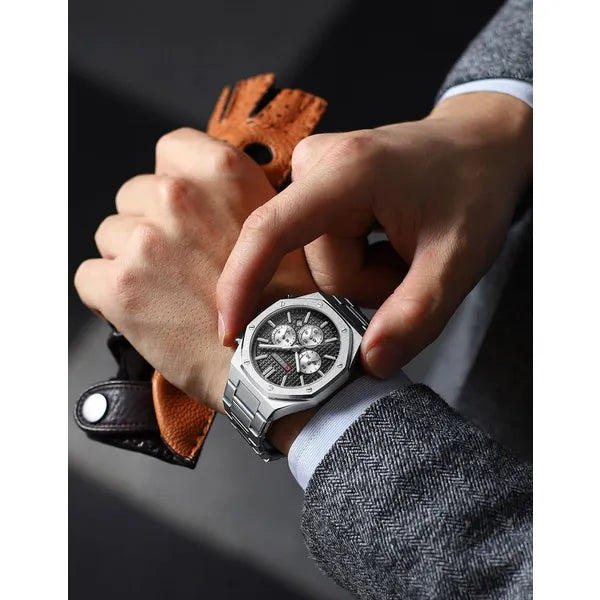 Curren 8440 férfi kronográf karóra, 43 mm, fekete számlap, ezüst szíj, WR30