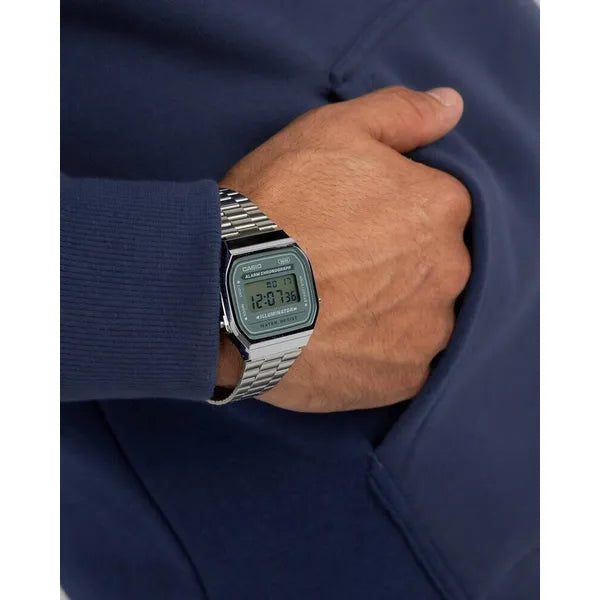 Casio A168WA-3A retro uniszex digitális óra, ezüst acélszíj, zöld LCD