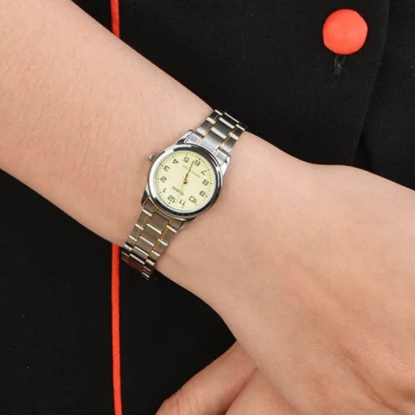 Casio női karóra LTP-V001SG-9B, arany-ezüst acél, 25 mm, WR30