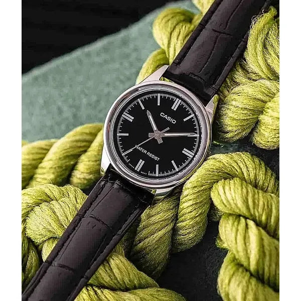 Casio Collection női karóra LTP-V005L-1A, fekete bőr, 28 mm, WR30 + díszdoboz