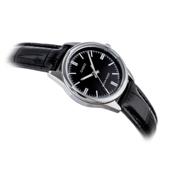 Casio Collection női karóra LTP-V005L-1A, fekete bőr, 28 mm, WR30 + díszdoboz